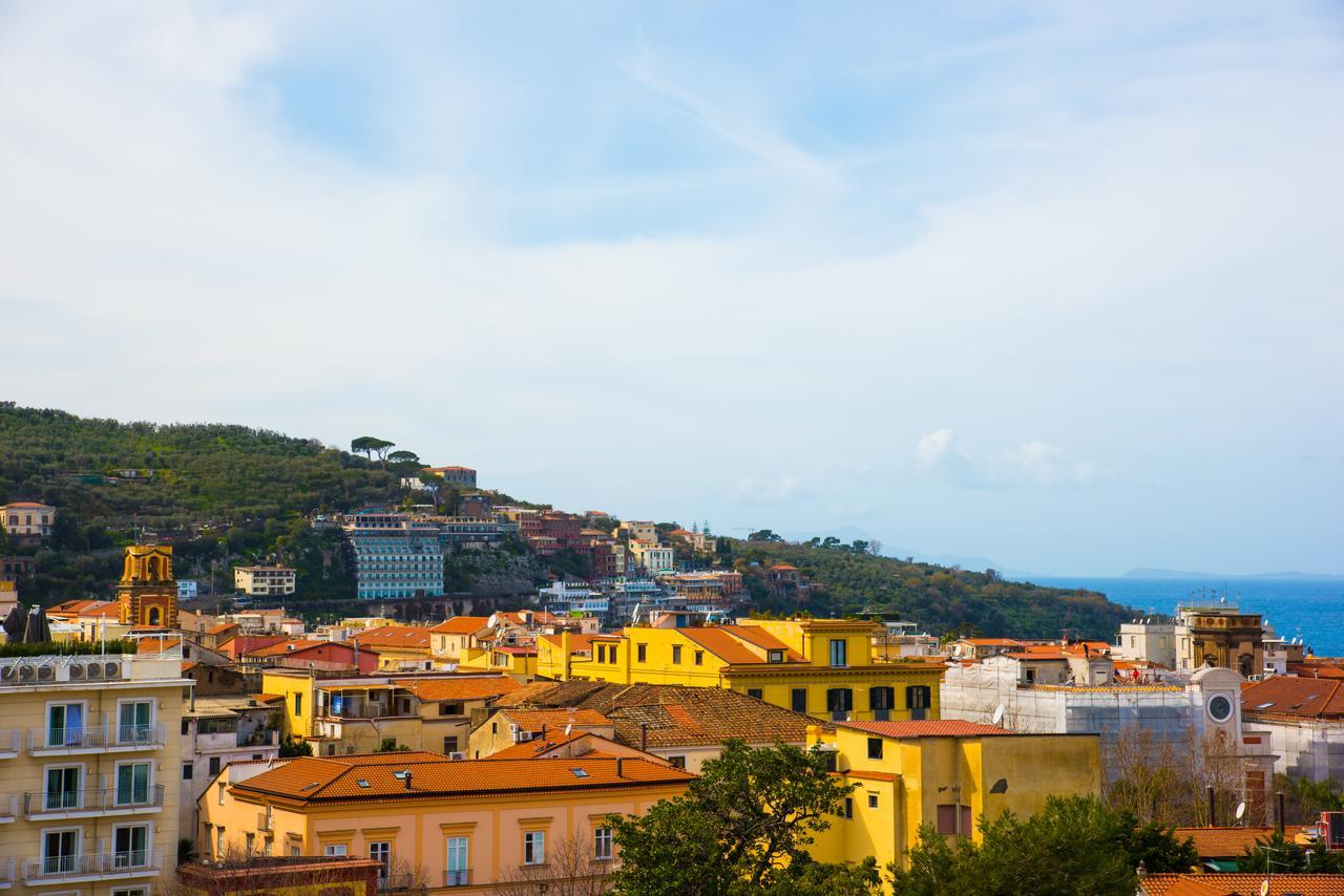 La Reginella Apartment Sorrento Exterior photo